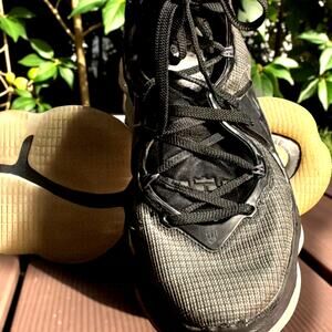 Men's 11.5 NIKE LEBRON GREEN GLOW Black/Anthracite/Green Basketball Sneakers EUC